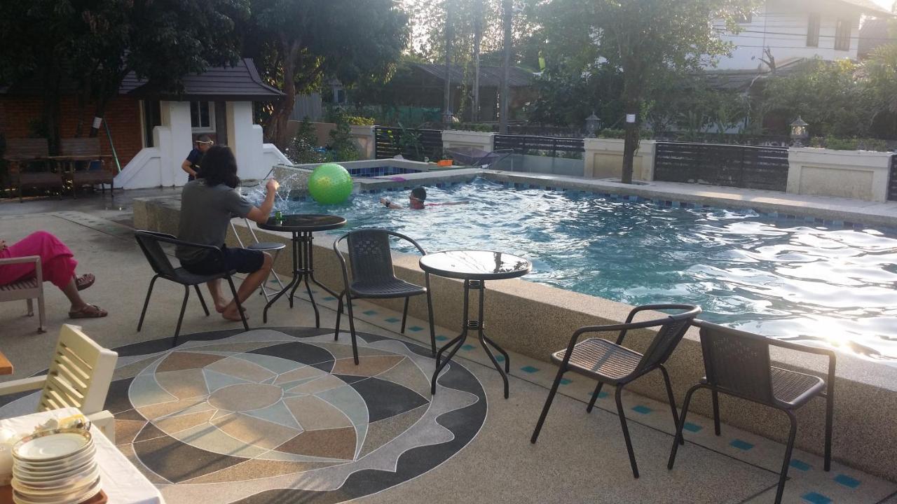 Solar Ville House Chiangmai Chiang Mai Rum bild